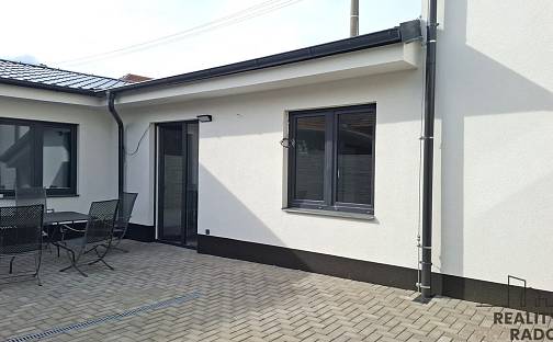 Pronájem bytu 2+kk 45 m², Čejkovská, Velké Bílovice, okres Břeclav
