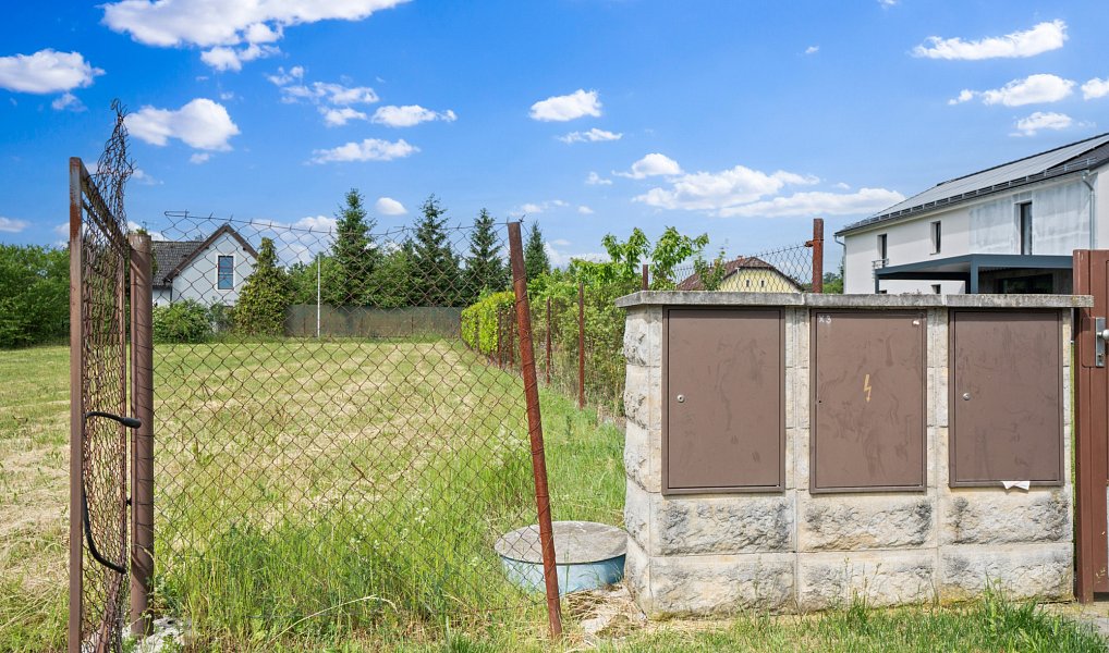 Prodej stavebního pozemku 1 636 m², Nučice – náhled fotky 11