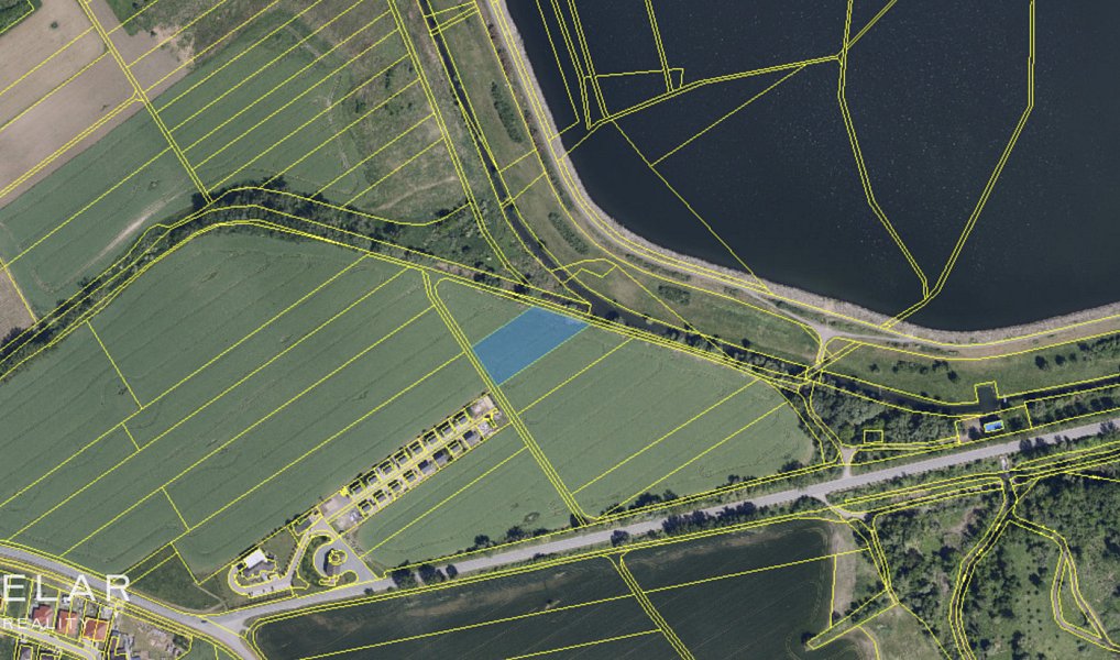 Prodej pole 3 519 m², Milovice – náhled fotky 4