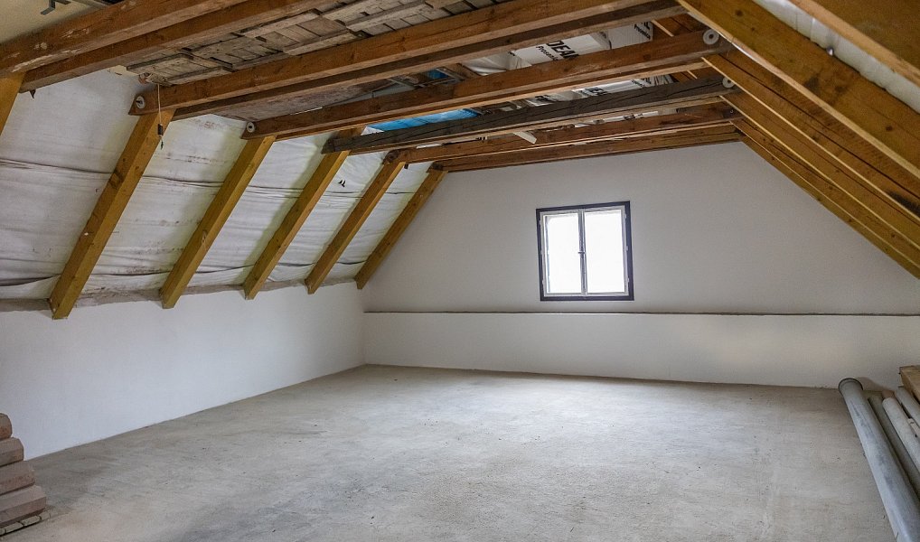 Prodej skladovacích prostor 115 m², Zálezlice – náhled fotky 2