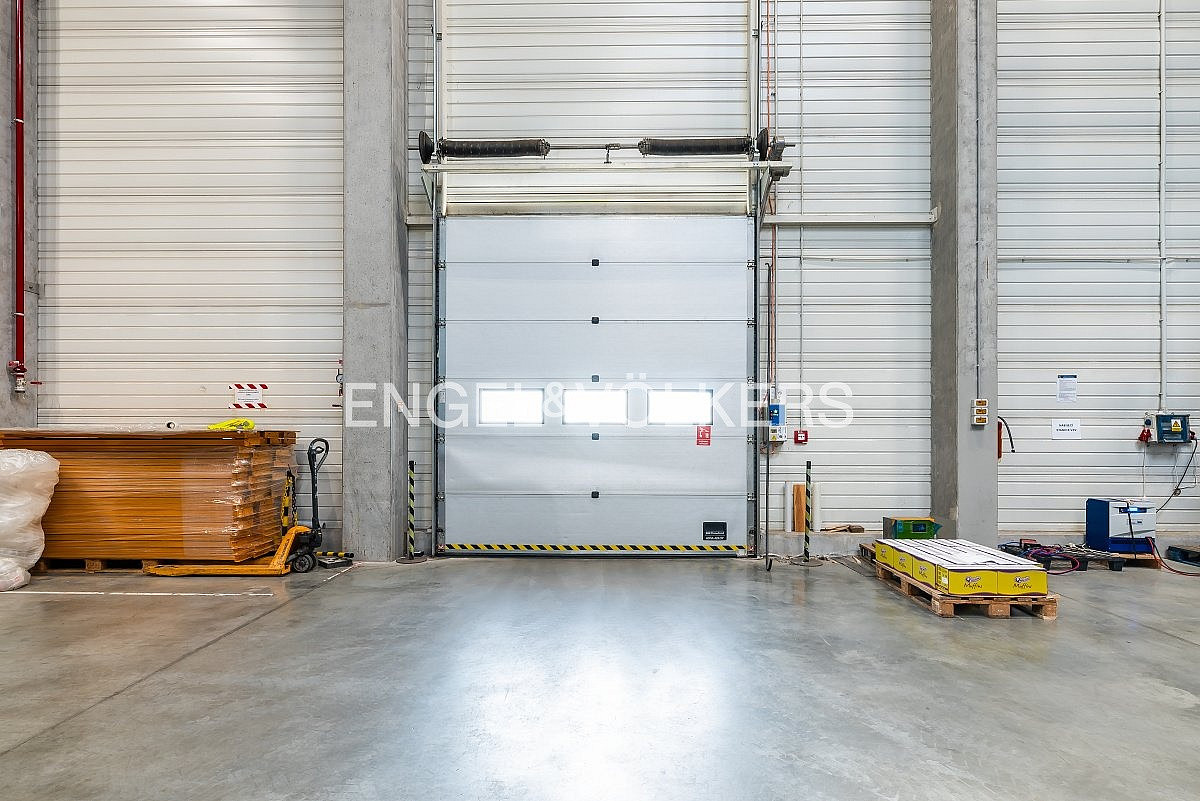 Pronájem skladovacích prostor 2 000 m² – fotografie 4