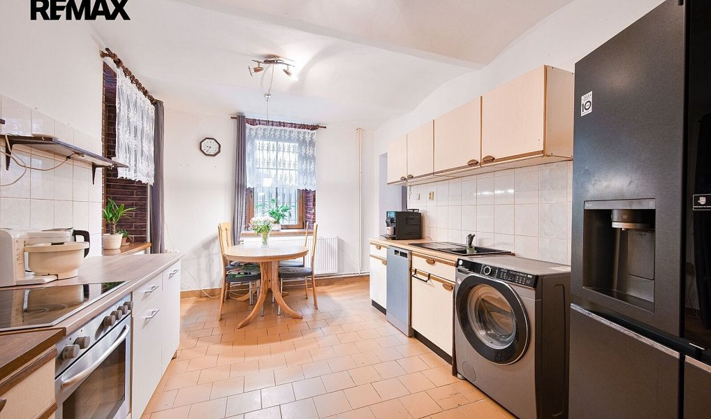 Prodej domu 320 m² s pozemkem 209 m², Hranice – náhled fotky 6