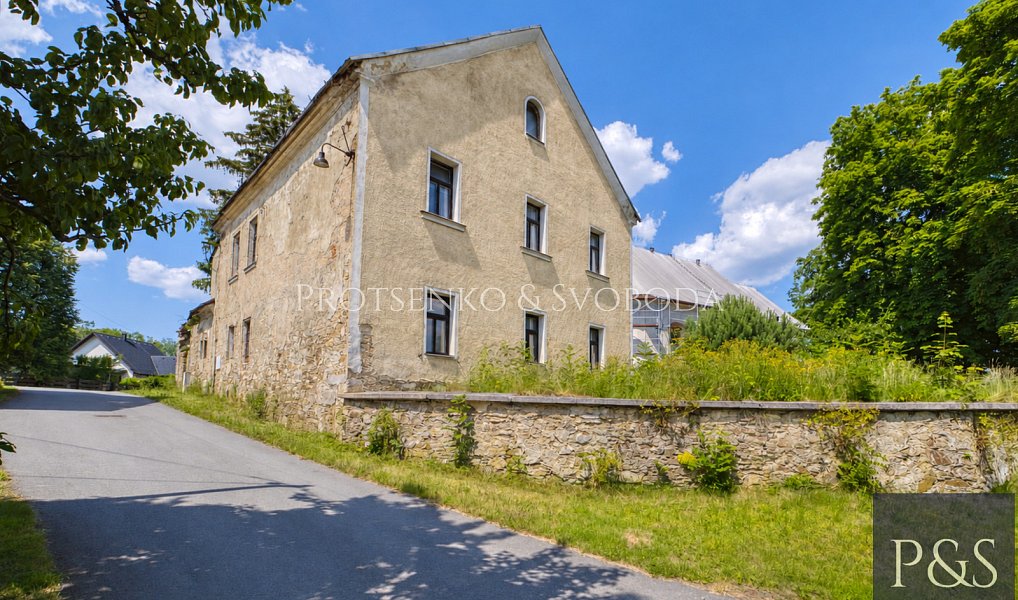 Prodej domu 410 m² s pozemkem 661 m², Mnichov – náhled fotky 4