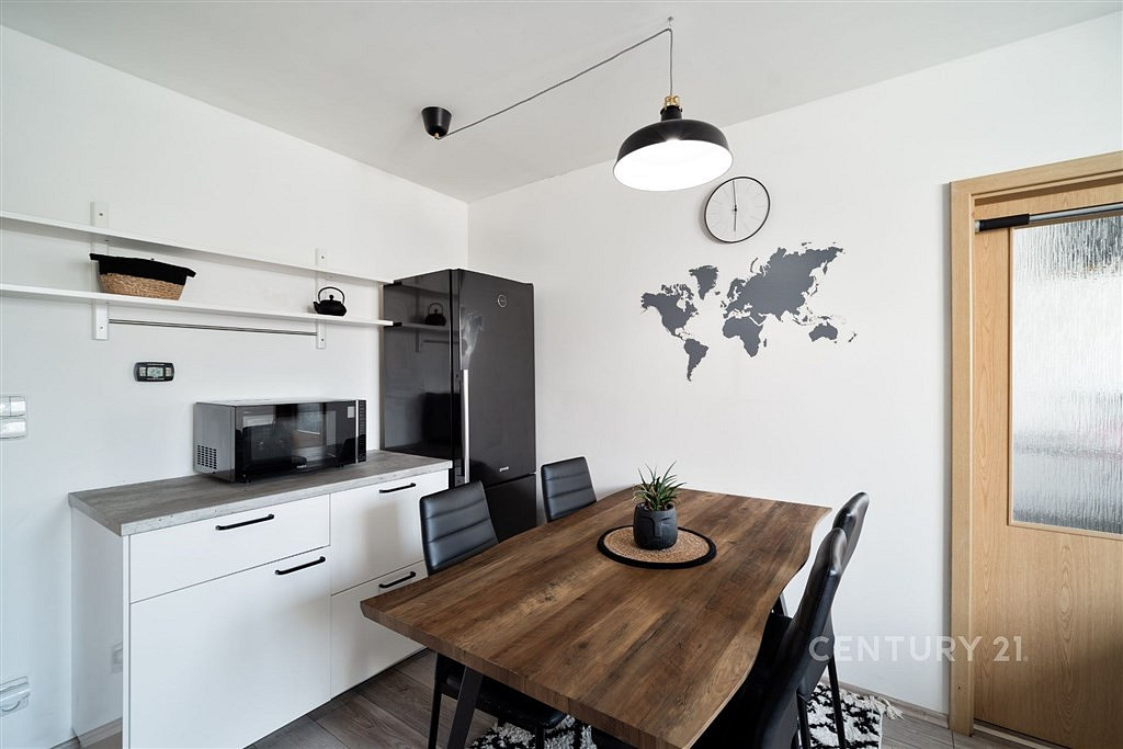 Pronájem bytu 2+kk 57 m² — photo 2