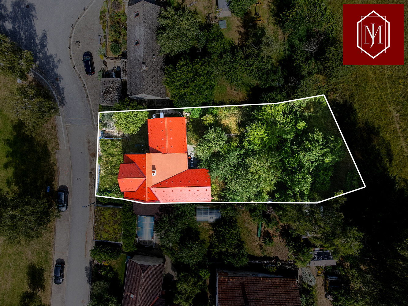 Prodej domu 199 m² s pozemkem 575 m² – fotografie 2
