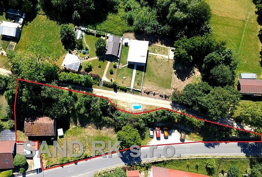 Prodej stavebního pozemku 1 447 m²
