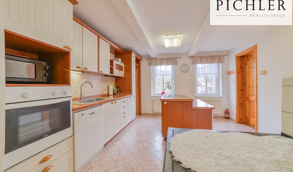 Prodej domu 341 m² s pozemkem 424 m², Stříbrná – náhled fotky 17