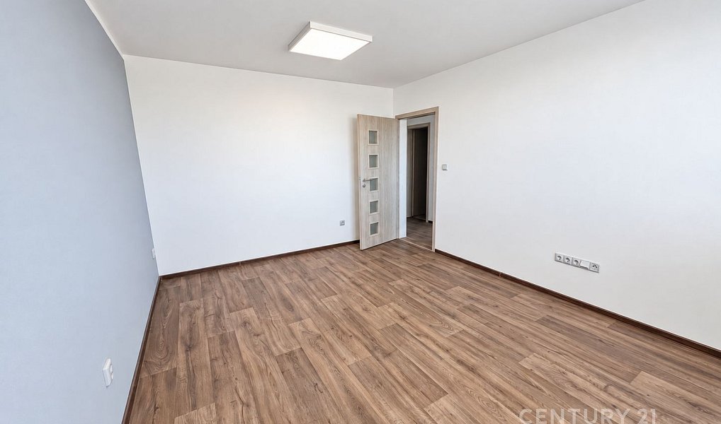 Pronájem bytu 1+1 37 m², Znojmo – náhled fotky 3