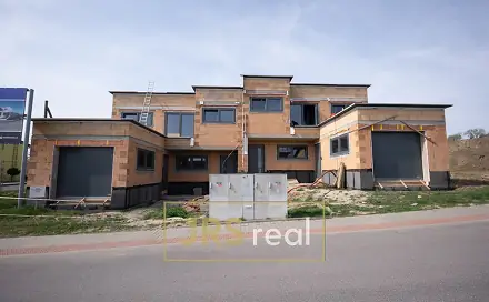 Prodej domu 216 m² s pozemkem 464 m², Hrušovany nad Jevišovkou, okres Znojmo