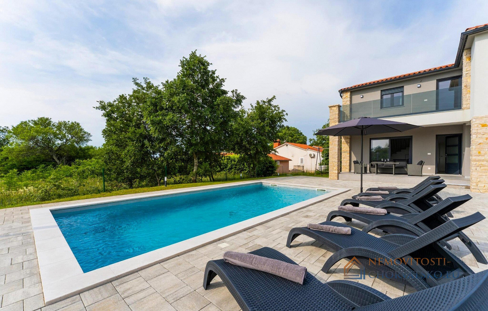 Prodej domu 148 m² s pozemkem 917 m² - Bild 2