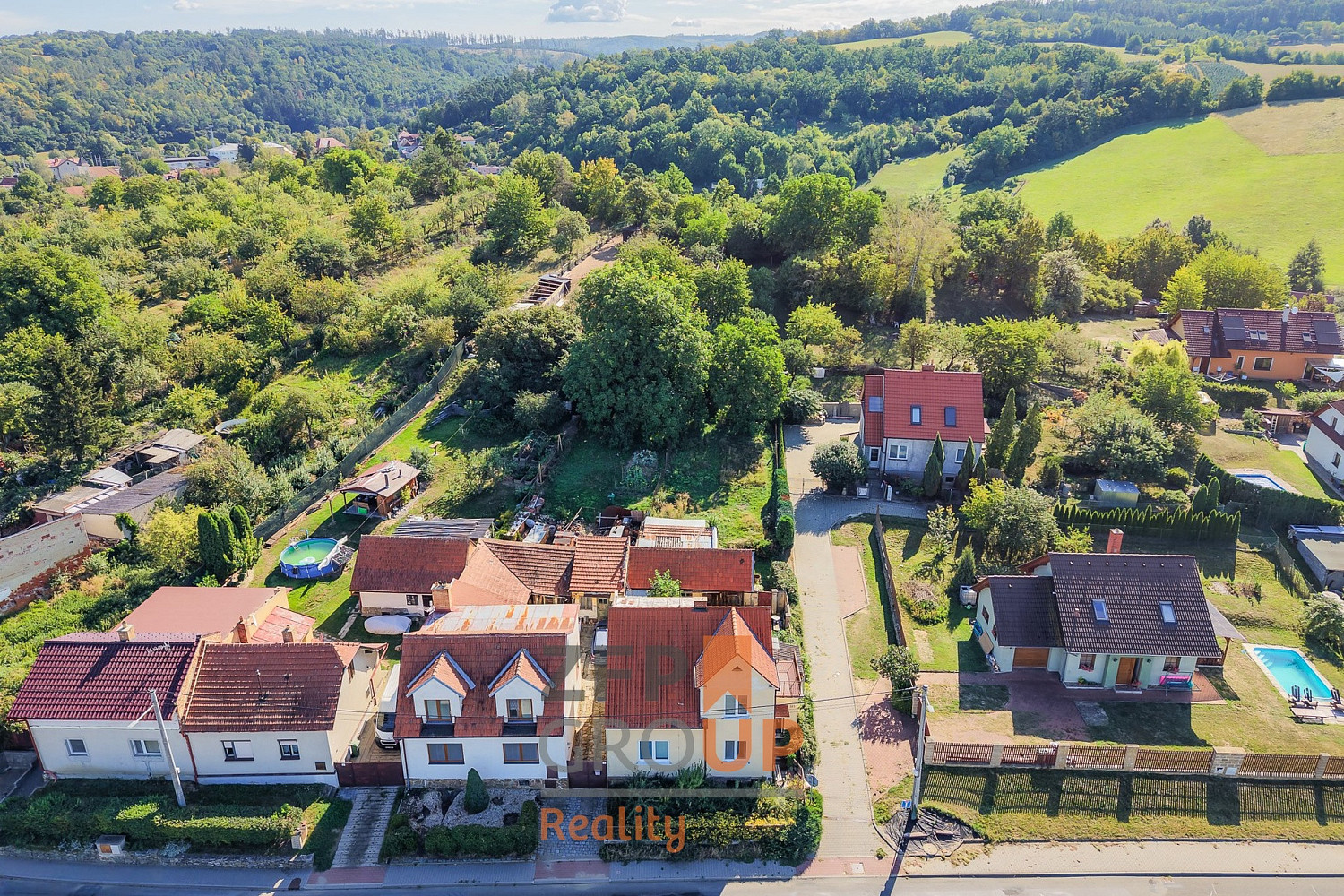 Prodej domu 109 m² s pozemkem 985 m² – fotografie 2
