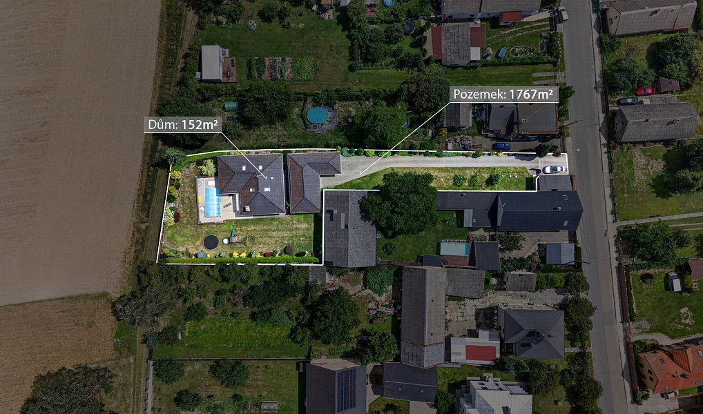 Prodej domu 252 m² s pozemkem 1 767 m², Holasovice – náhled fotky 2
