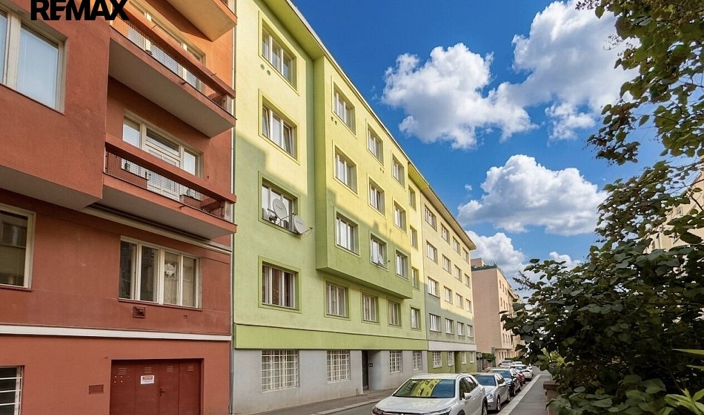 Prodej bytu 1+1 45 m², Praha – fotka 1 z 10