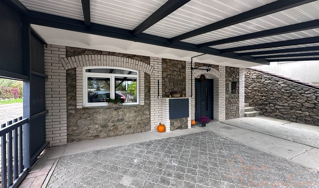 Prodej domu 190 m² s pozemkem 236 m², Strachotín – náhled fotky 4