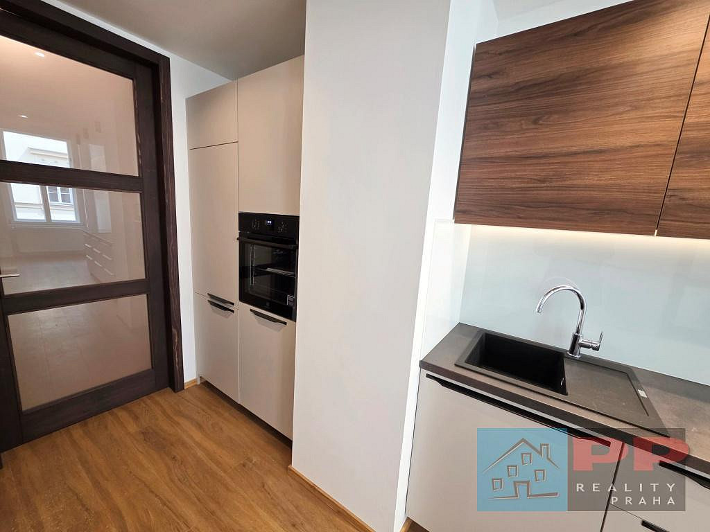 Pronájem bytu 2+kk 55 m² — photo 4