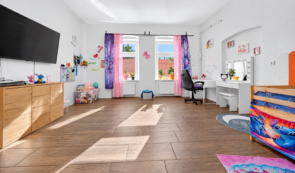 Prodej domu 175 m² s pozemkem 515 m², Zlonice – náhled fotky 5