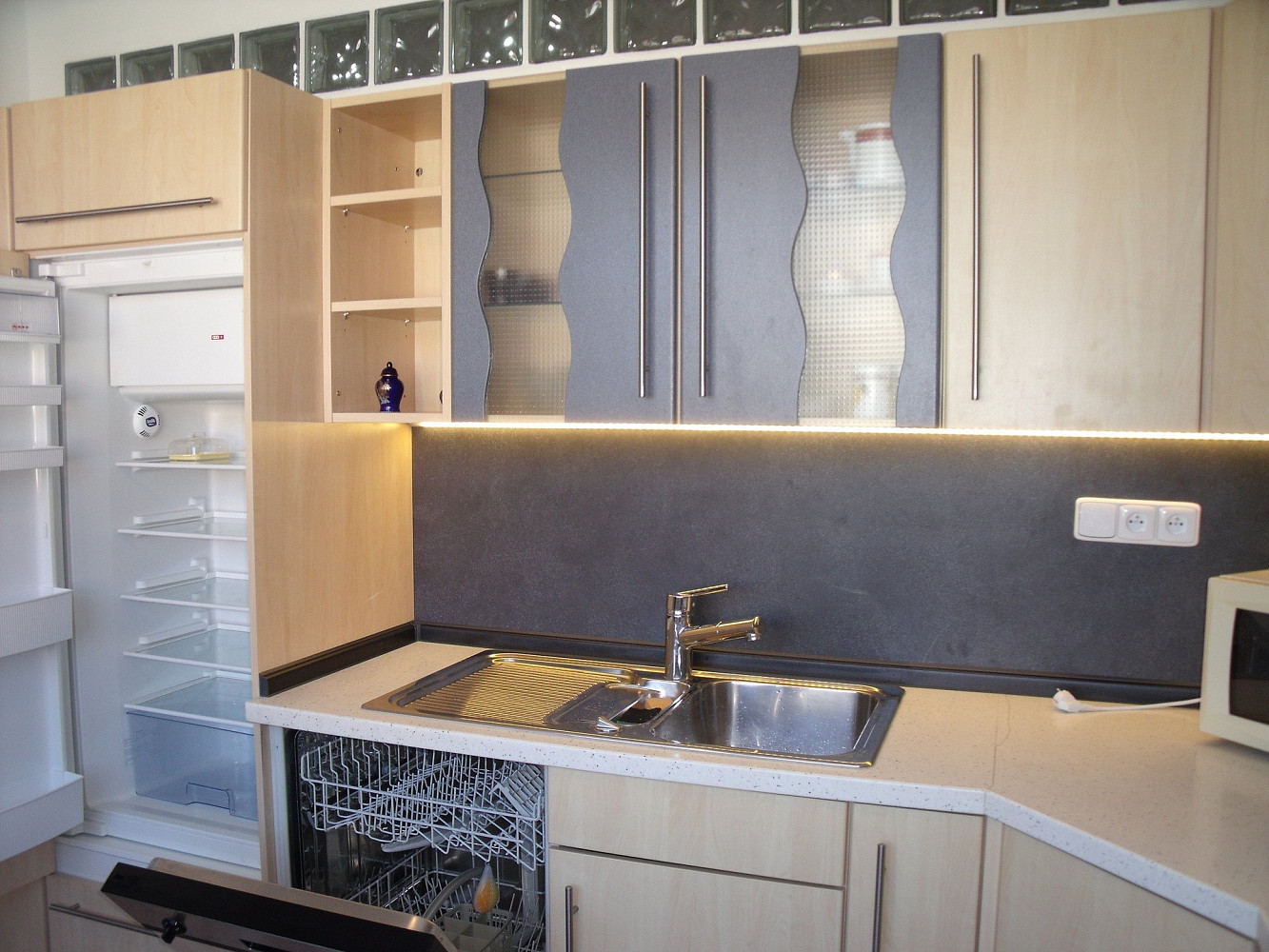 Pronájem bytu 2+1 56 m² — photo 2