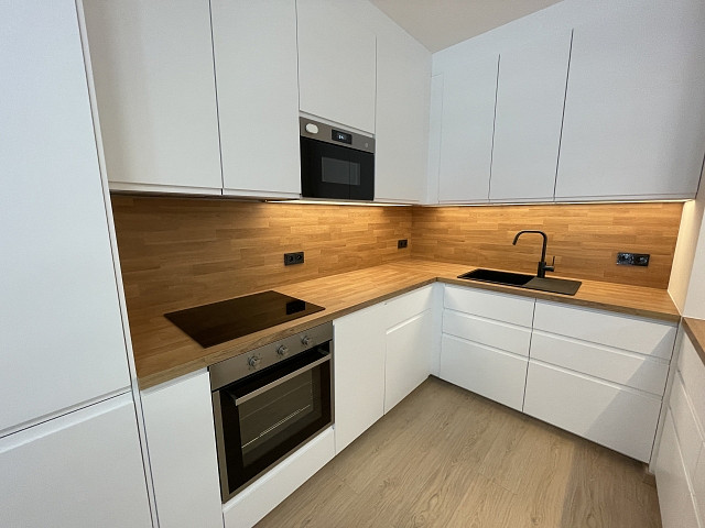 Pronájem bytu 3+kk 80 m² — photo 4