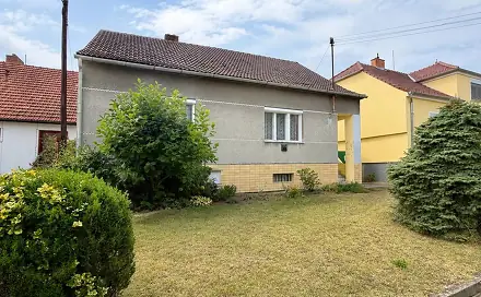 Prodej domu 167 m² s pozemkem 1 233 m², Dvorní, Lužice, okres Hodonín