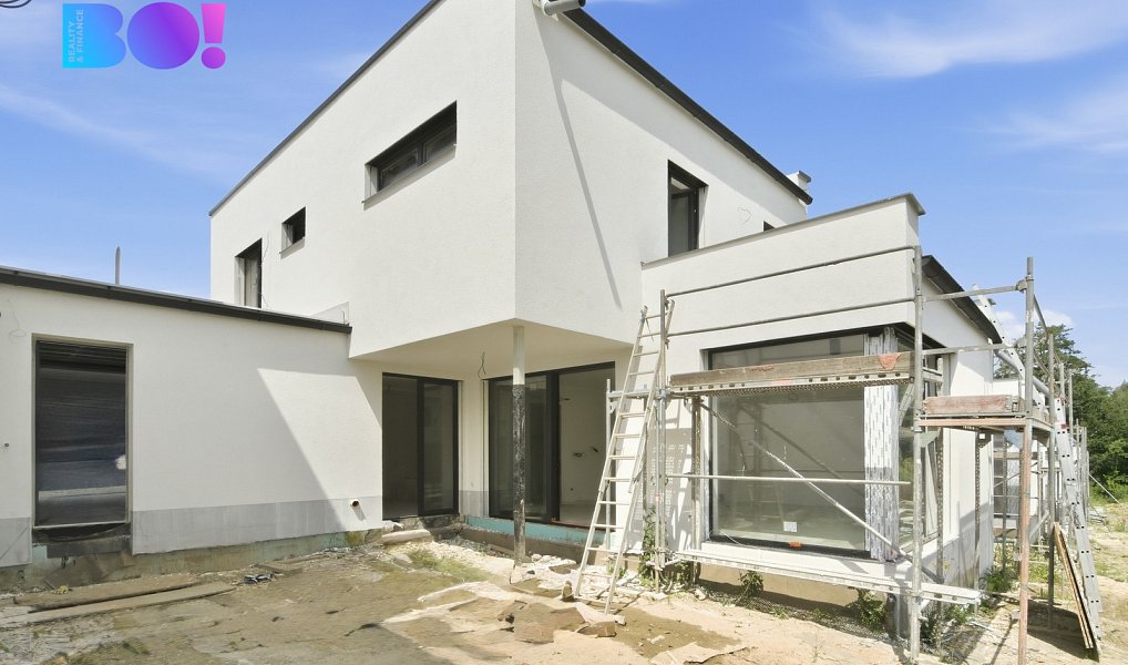 Prodej domu 200 m² s pozemkem 296 m², Ostrava – náhled fotky 2