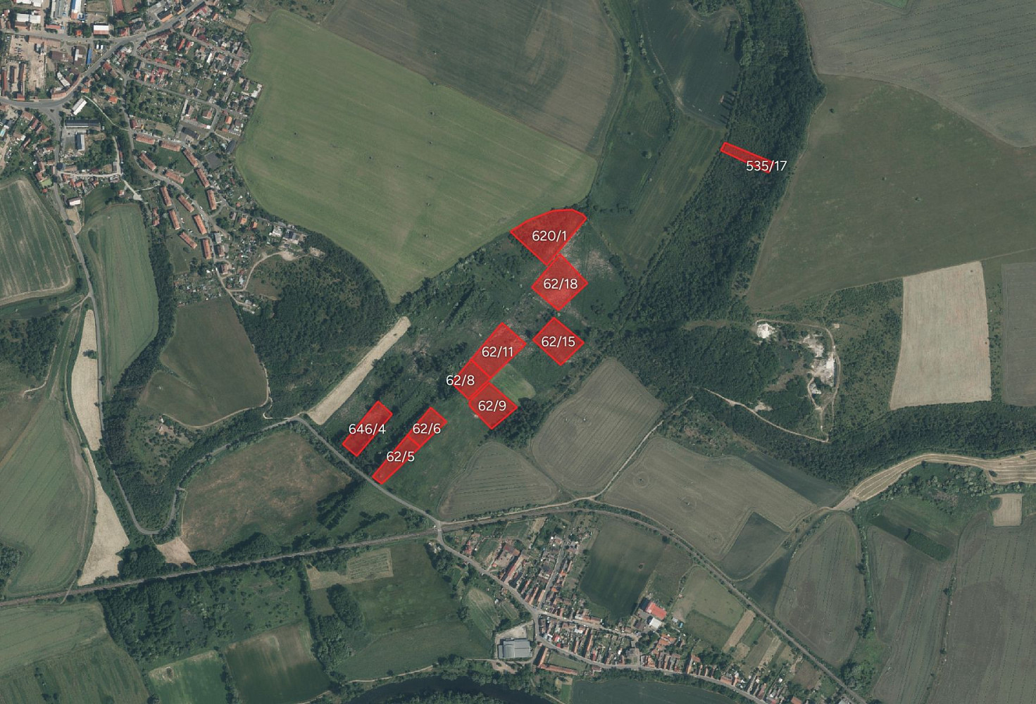 Prodej pole 45 996 m²