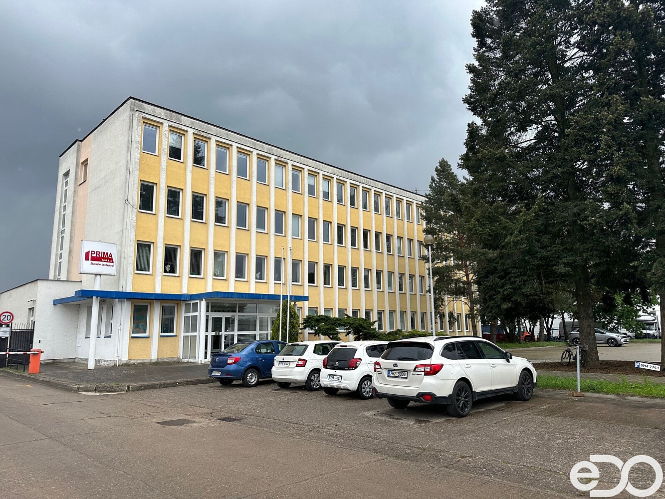 Pronájem kanceláře 360 m² – fotografie 2