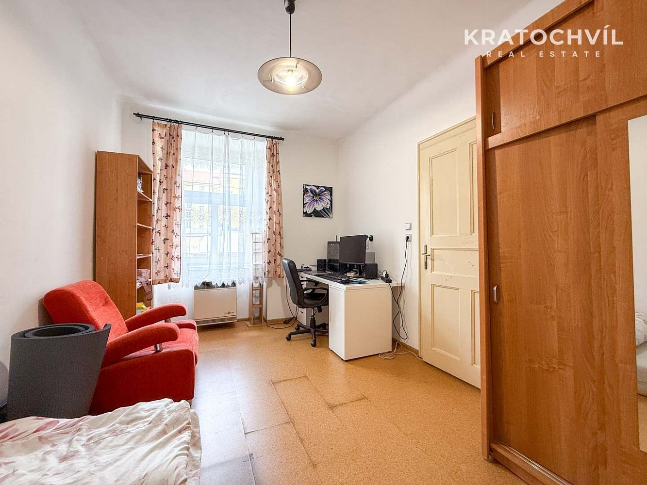 Pronájem bytu 2+kk 48 m² – pohled 2