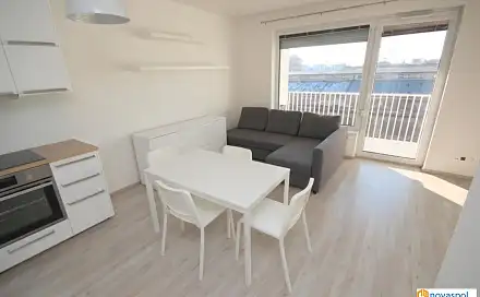 Pronájem bytu 2+kk 54 m², Strnadových, Praha 9 - Vysočany