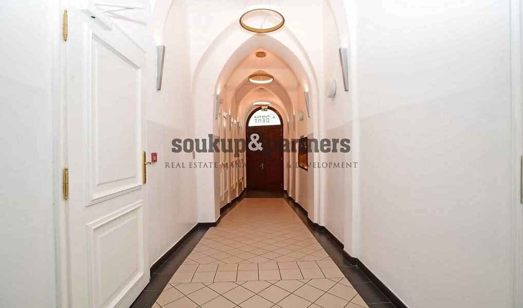 Pronájem kanceláře 210 m², Praha – náhled fotky 20
