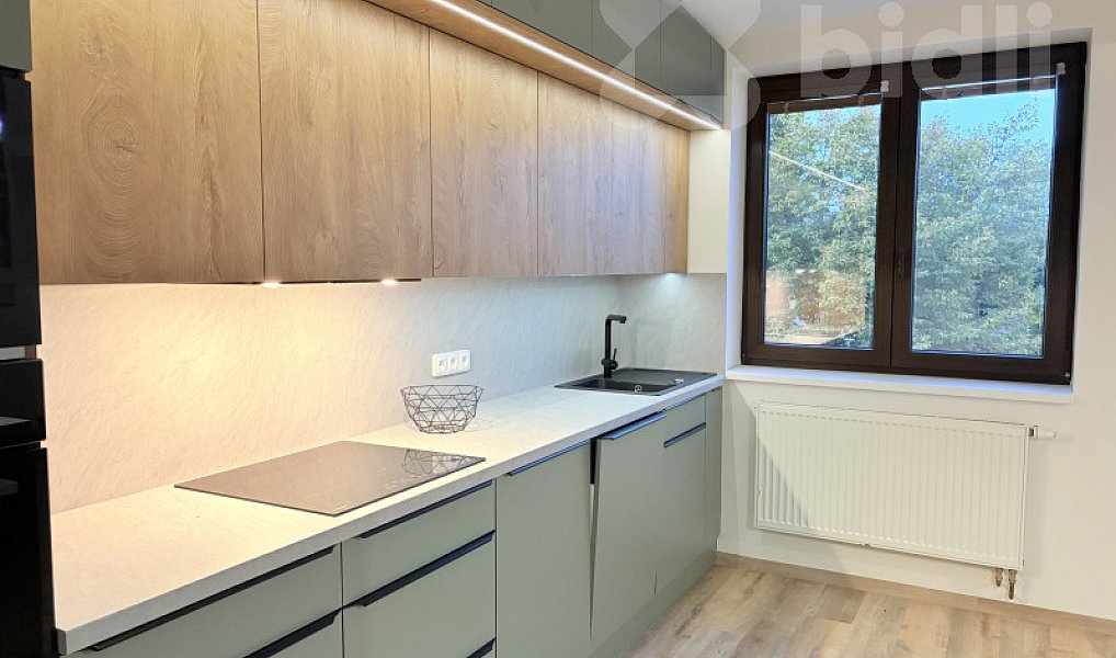 Pronájem bytu 3+1 88 m², Černošice – náhled fotky 5