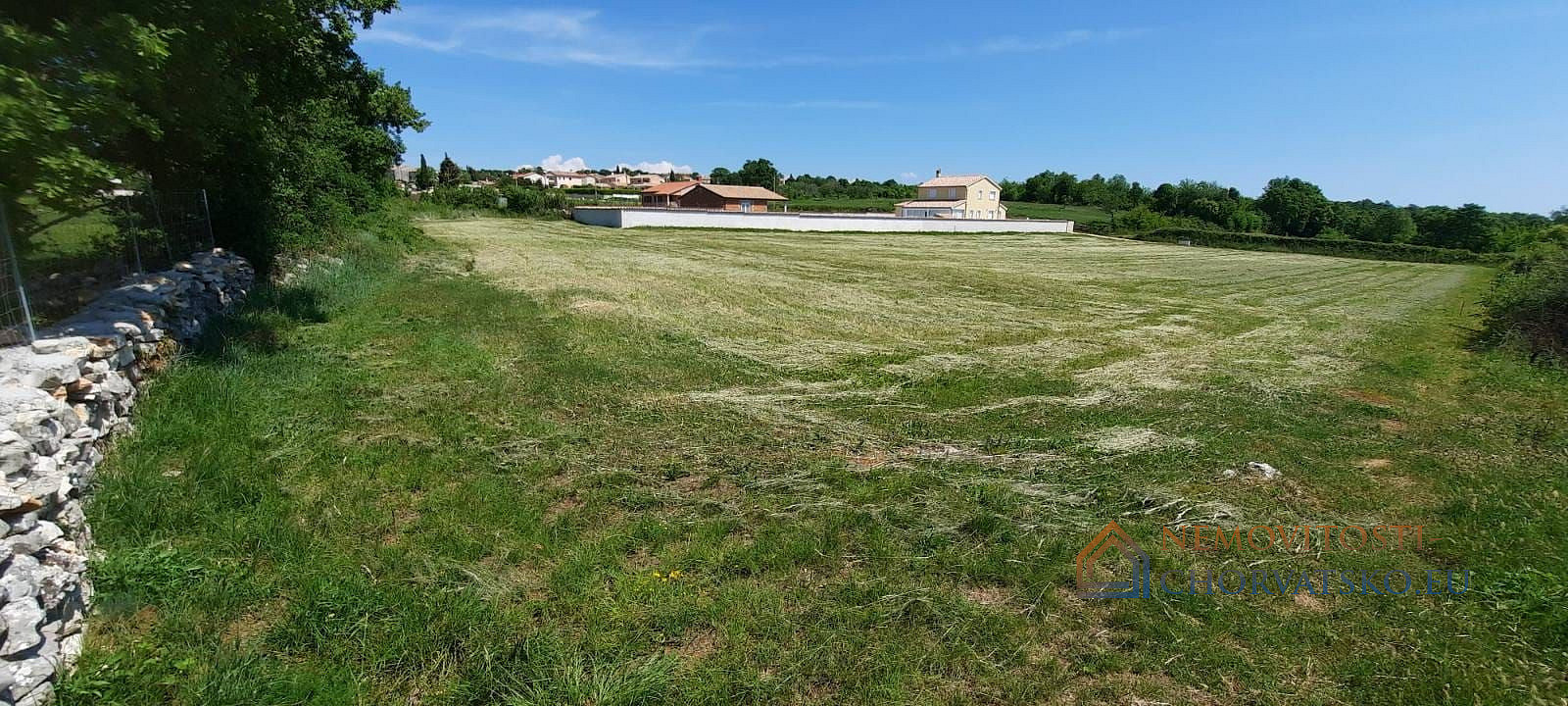 Prodej stavebního pozemku 747 m² - Aanzicht 2