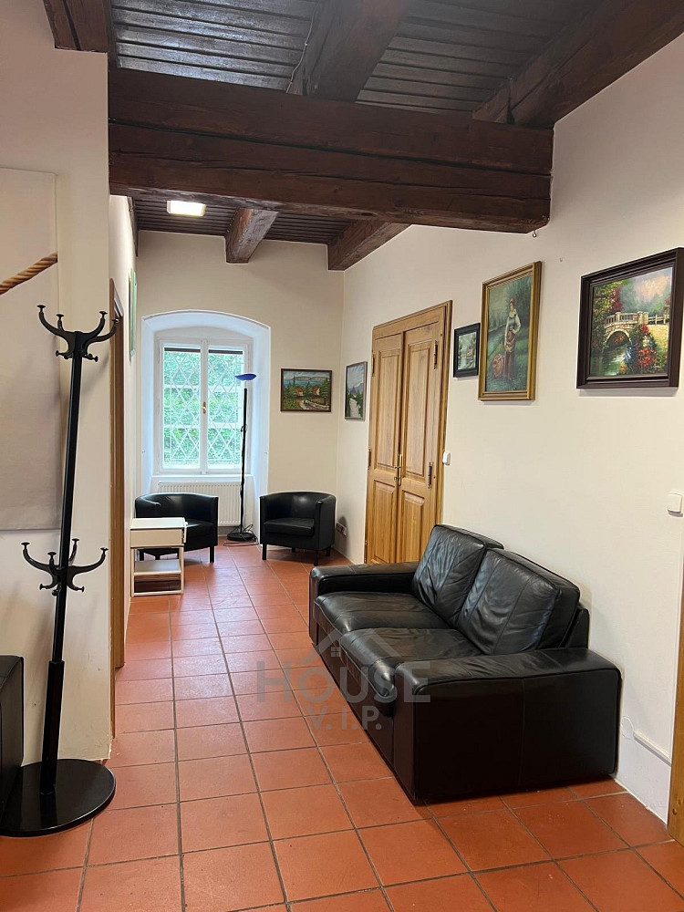 Prodej obchodních prostor 109 m² – fotografie 2