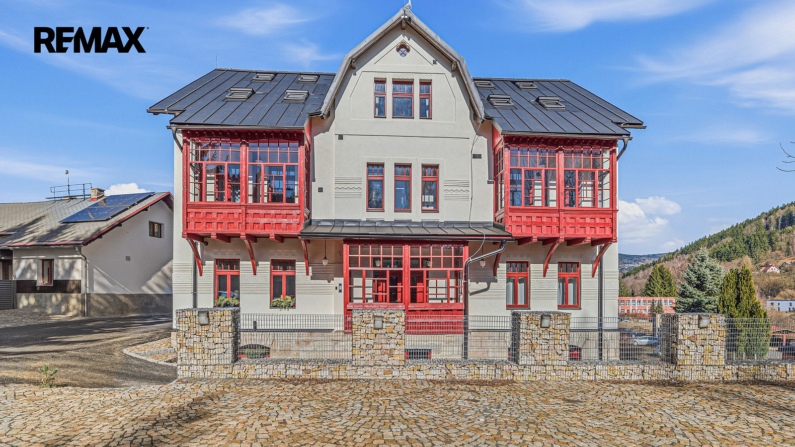 Prodej komerčního objektu (jiného typu) 90 m²