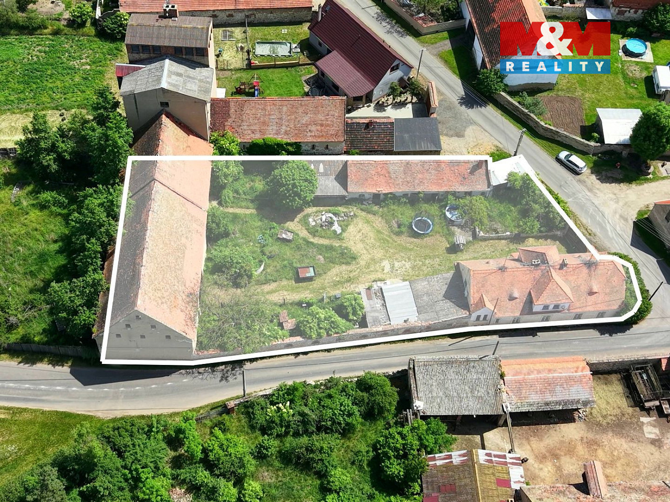 Prodej domu 200 m² s pozemkem 2 000 m² — photo 2