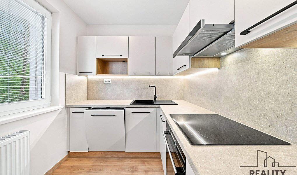 Prodej bytu 3+1 72 m², Hodonín – náhled fotky 3