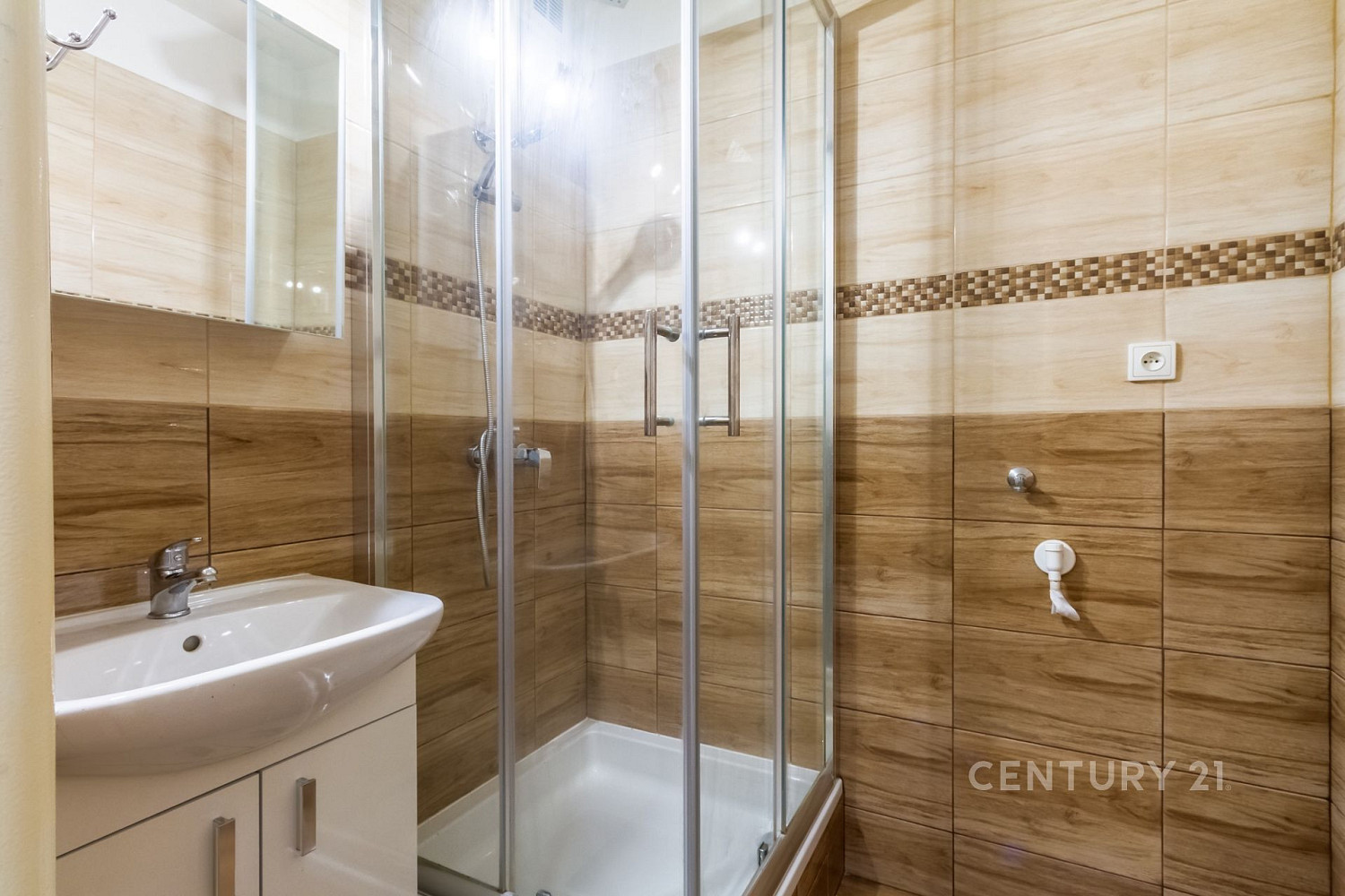Pronájem bytu 2+1 39 m² – fotografie 2