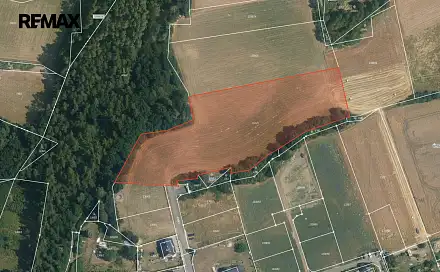 Prodej pole 11 767 m², Benešov