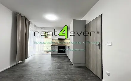 Pronájem bytu 3+kk 65 m², Zborovská, Kolín - Kolín II