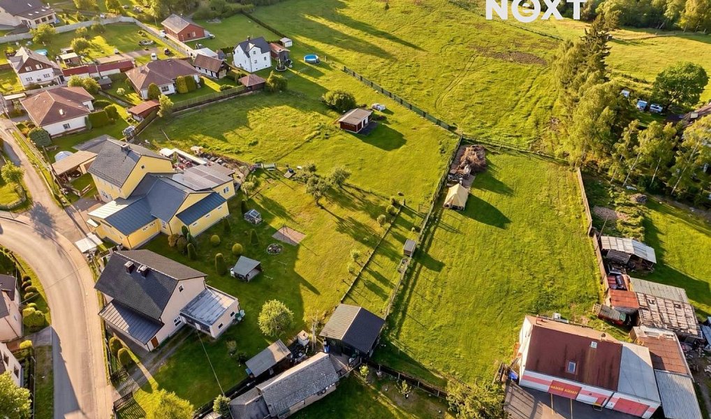 Prodej stavebního pozemku 2 246 m², Pila – náhled fotky 5