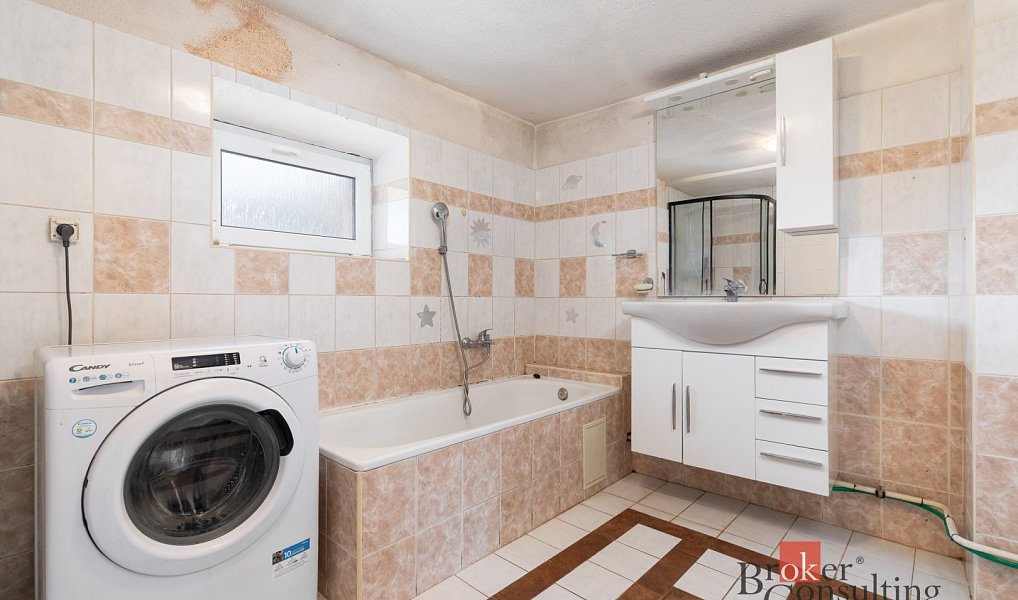 Prodej domu 220 m² s pozemkem 534 m², Kravaře – náhled fotky 28