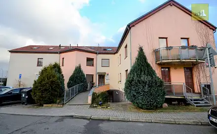 Pronájem bytu 1+kk 42 m²