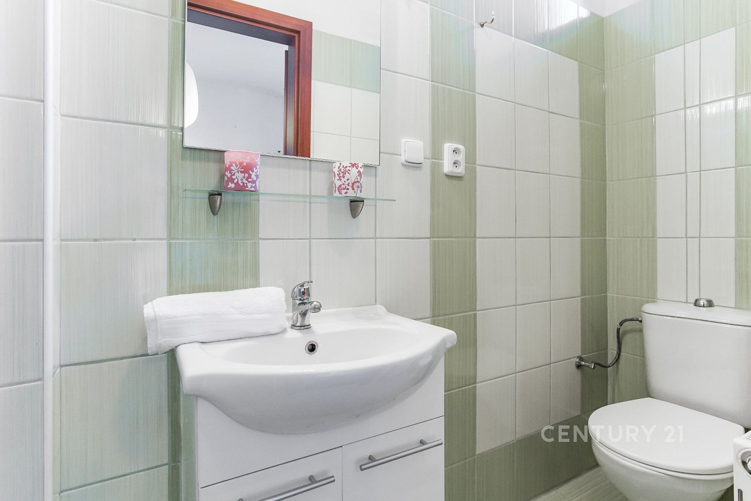 Pronájem bytu 1+kk 22 m² – fotografie 2