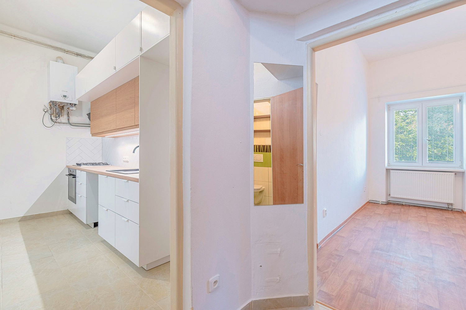 Pronájem bytu 2+1 48 m² – pohled 4