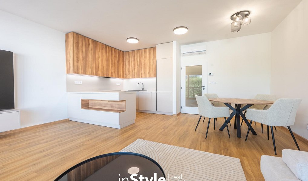 Pronájem bytu 3+kk 81 m², Uherské Hradiště – náhled fotky 2