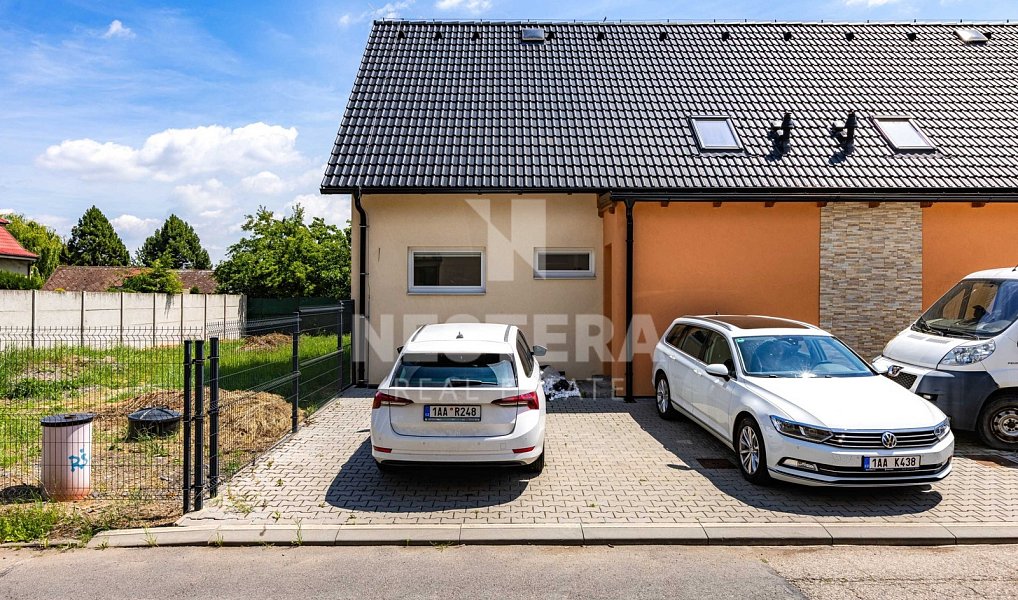 Prodej domu 130 m² s pozemkem 482 m², Jesenice – náhled fotky 25