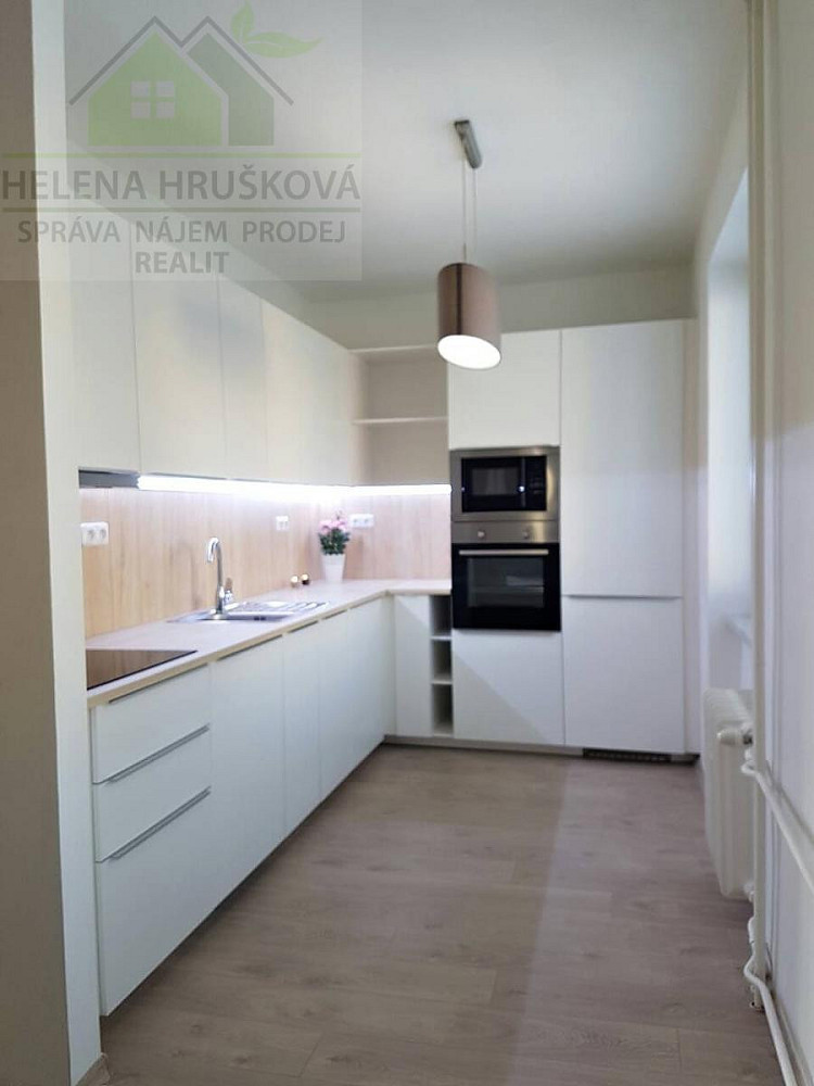 Pronájem bytu 2+1 53 m² — photo 2