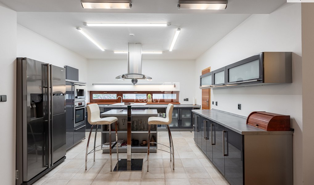 Prodej domu 432 m² s pozemkem 1 354 m², Praha – náhled fotky 13