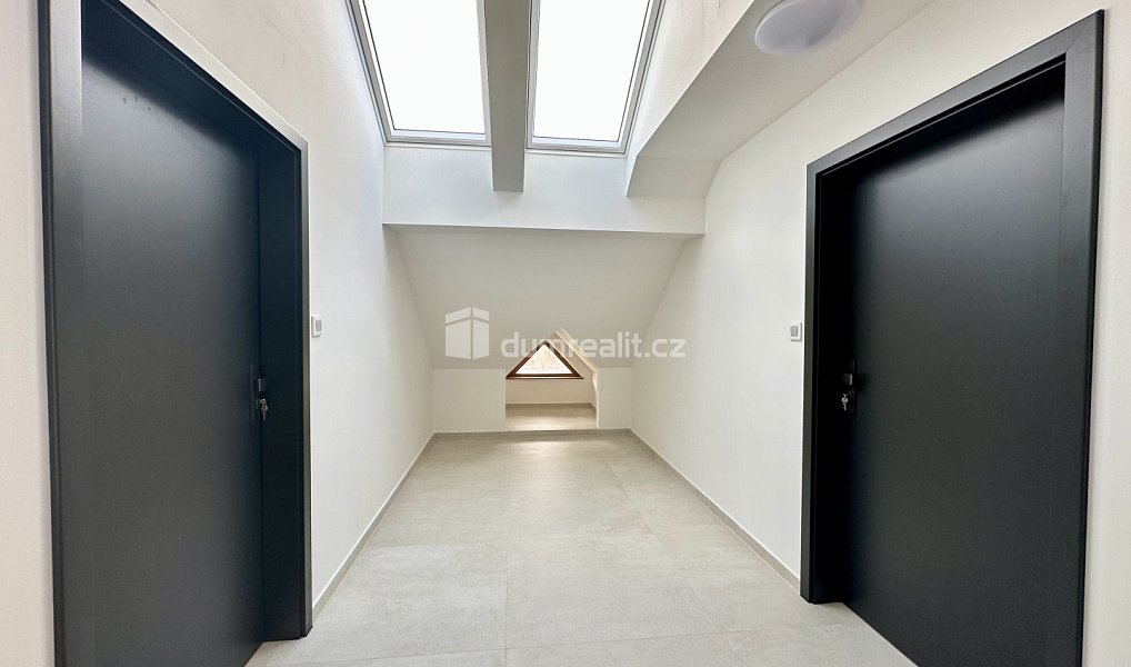 Prodej bytu 2+kk 51 m², Horní Blatná – náhled fotky 8