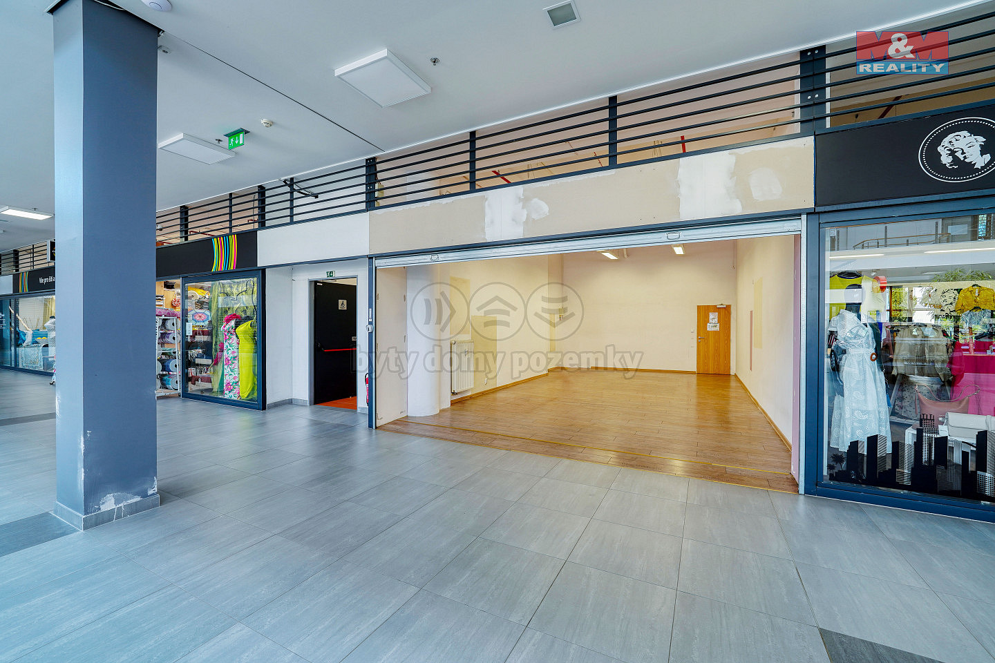 Pronájem obchodních prostor 42 m² — photo 2