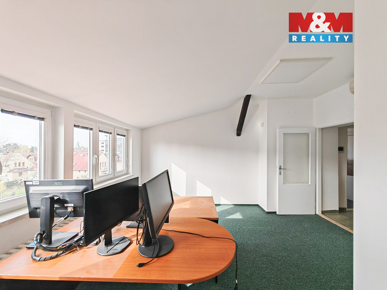 Pronájem kanceláře 64 m² — photo 3